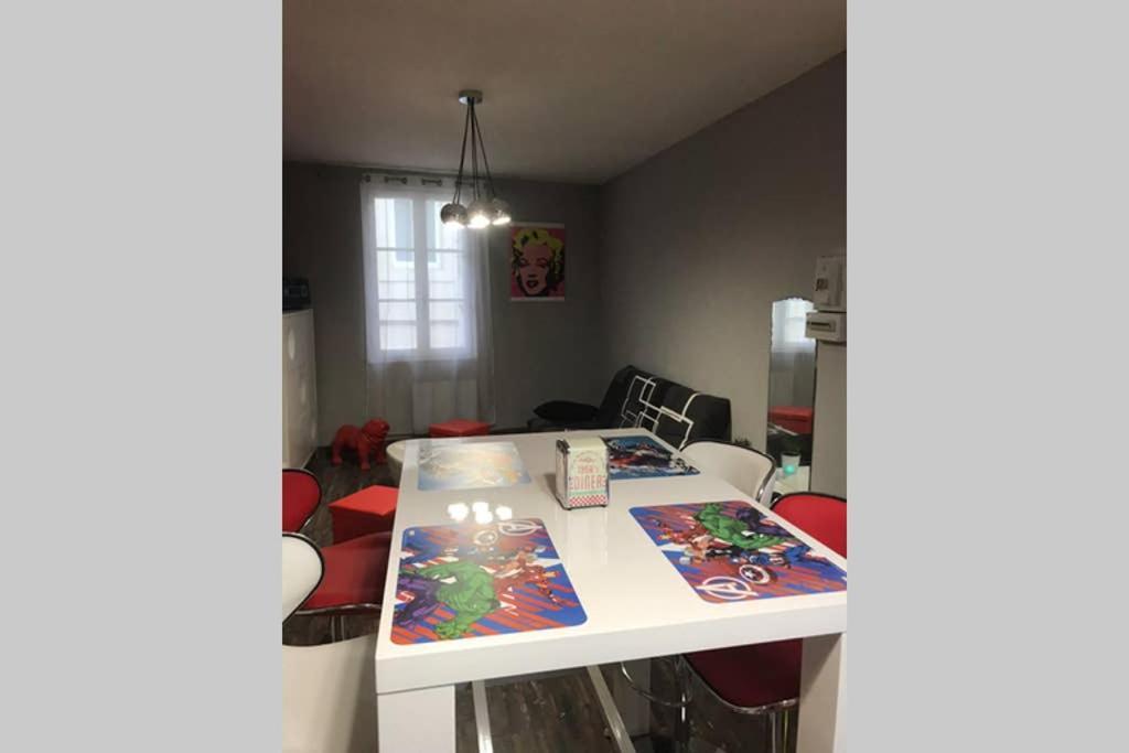 Appartement Style Pop Art Avec Garage Centre Historique בזייה מראה חיצוני תמונה