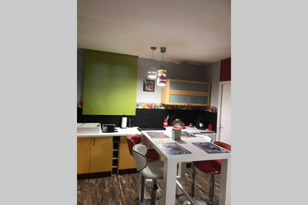 Appartement Style Pop Art Avec Garage Centre Historique בזייה מראה חיצוני תמונה