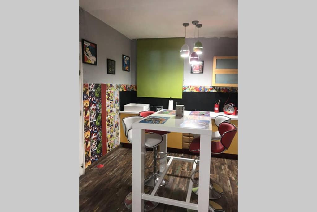 Appartement Style Pop Art Avec Garage Centre Historique בזייה מראה חיצוני תמונה