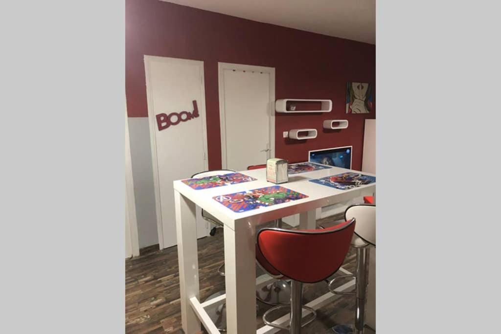 Appartement Style Pop Art Avec Garage Centre Historique בזייה מראה חיצוני תמונה