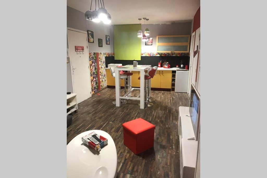 Appartement Style Pop Art Avec Garage Centre Historique בזייה מראה חיצוני תמונה