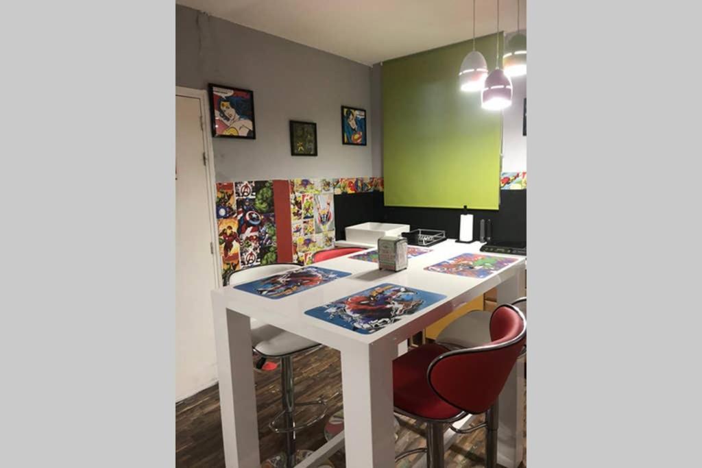 Appartement Style Pop Art Avec Garage Centre Historique בזייה מראה חיצוני תמונה
