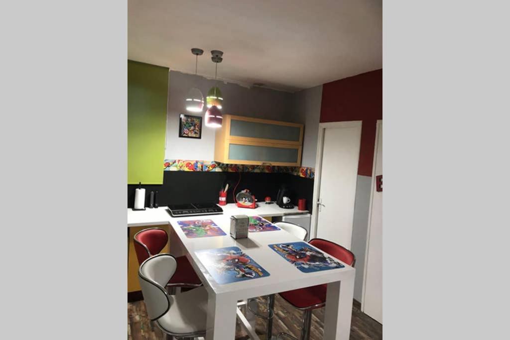 Appartement Style Pop Art Avec Garage Centre Historique בזייה מראה חיצוני תמונה