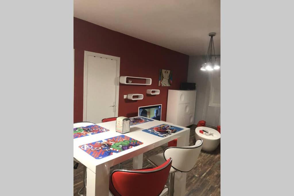 Appartement Style Pop Art Avec Garage Centre Historique בזייה מראה חיצוני תמונה