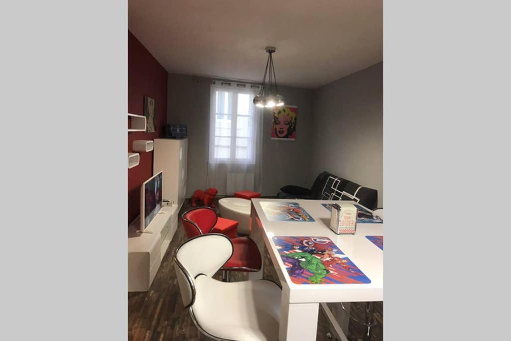 Appartement Style Pop Art Avec Garage Centre Historique בזייה מראה חיצוני תמונה