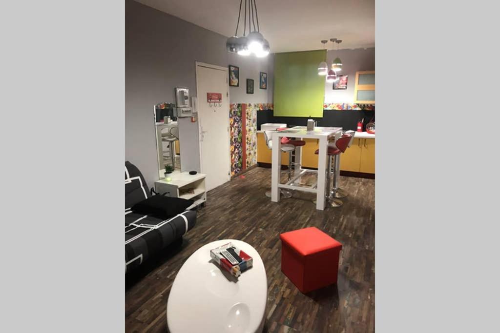 Appartement Style Pop Art Avec Garage Centre Historique בזייה מראה חיצוני תמונה